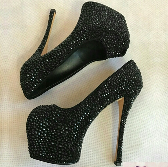 GIUESEPPE ZANOTTI 37 fit our size 6.5 BLACK SPARKLY RHINESTONE PLATFORM HEELS